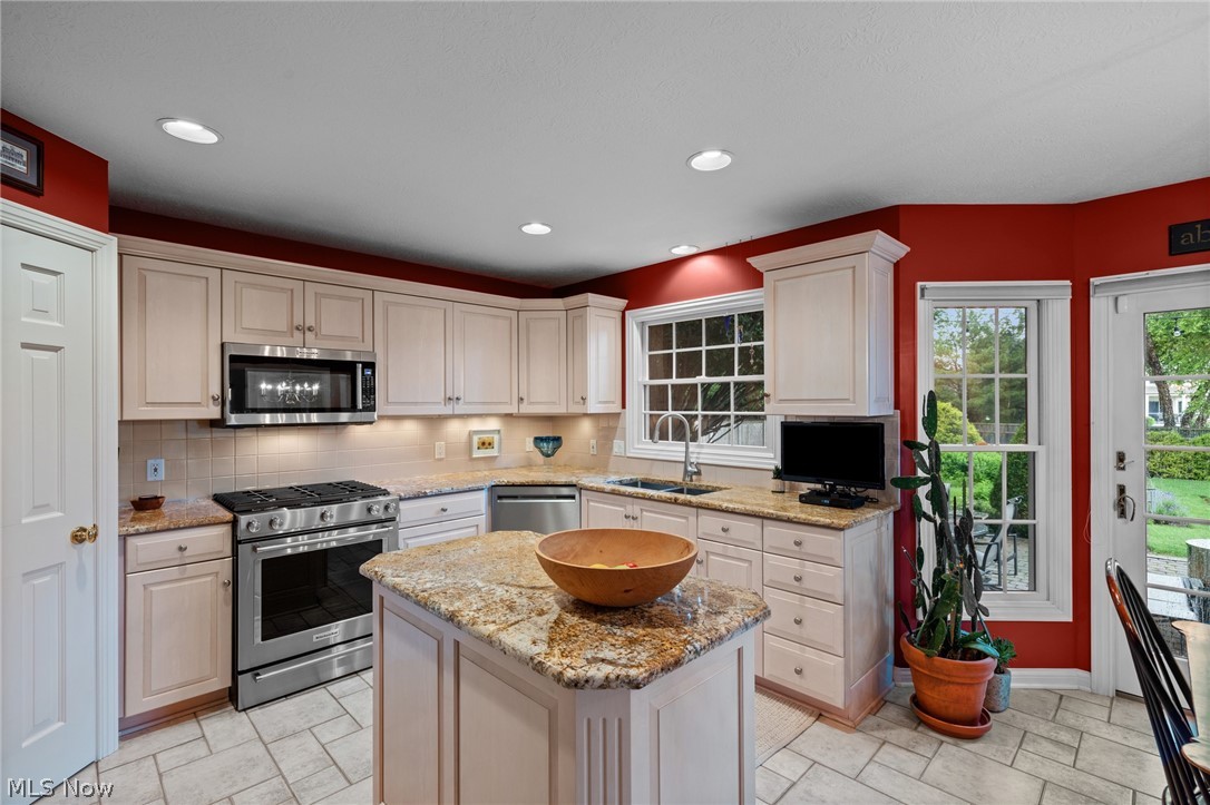 5318 New Haven Court Sheffield Village OH 44054