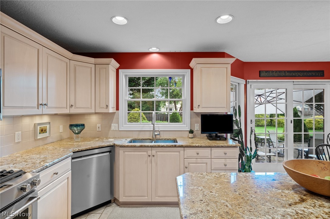 5318 New Haven Court Sheffield Village OH 44054