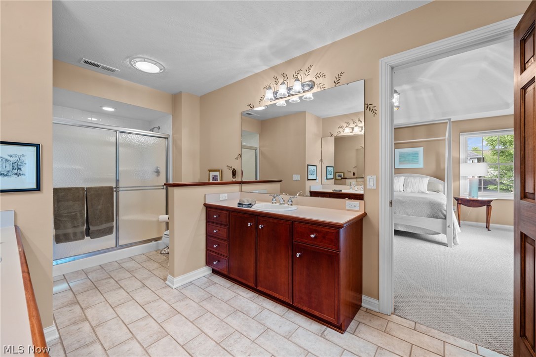 5318 New Haven Court Sheffield Village OH 44054