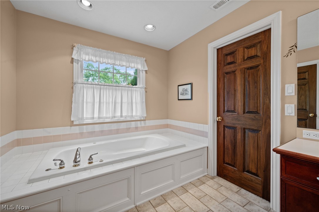 5318 New Haven Court Sheffield Village OH 44054
