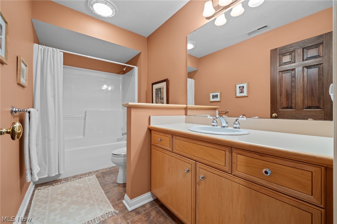 5318 New Haven Court Sheffield Village OH 44054