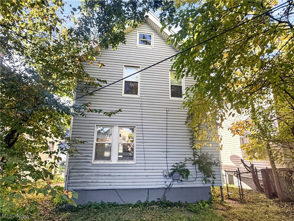 3615 E 103rd Street Cleveland OH 44105