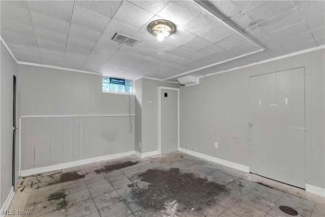 5233 W 16th Street Parma OH 44134