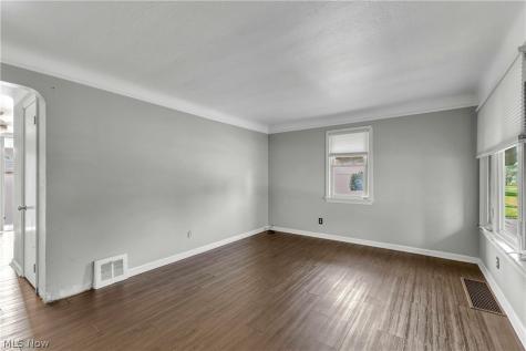 5233 W 16th Street Parma OH 44134