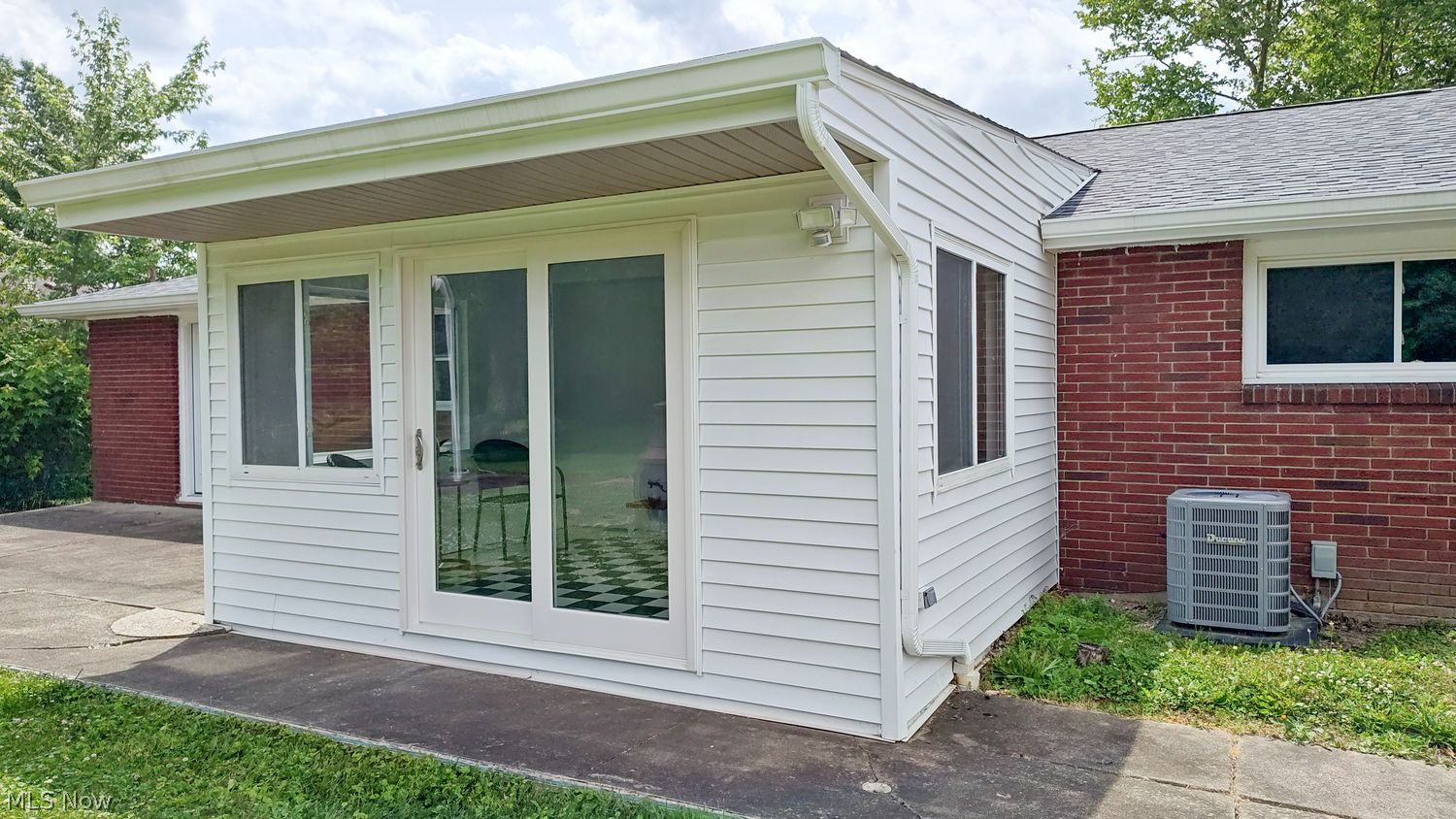 525 Cynthia Drive Campbell OH 44405
