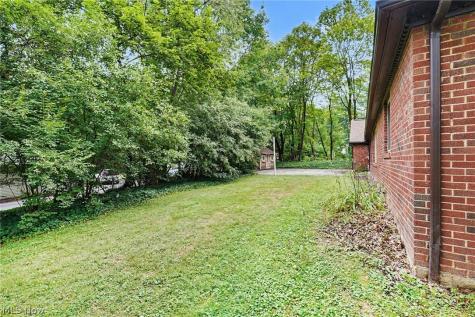 2381 Chatham Road Akron OH 44313