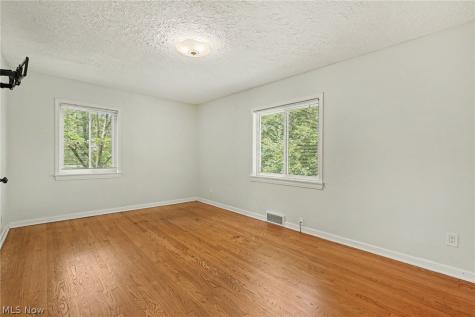 2381 Chatham Road Akron OH 44313