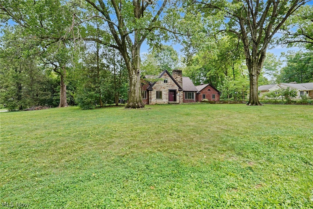 2381 Chatham Road Akron OH 44313