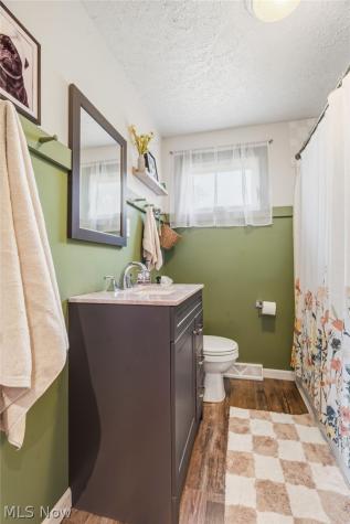 2221 NW Schneider Street NW North Canton OH 44720