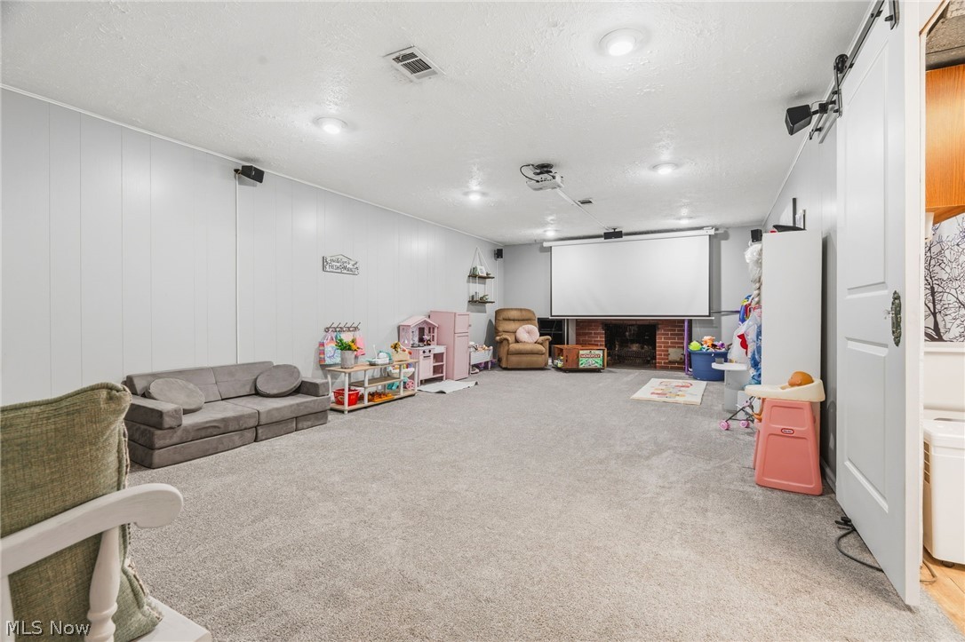 2221 NW Schneider Street NW North Canton OH 44720