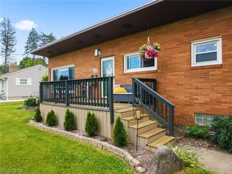 2221 NW Schneider Street NW North Canton OH 44720