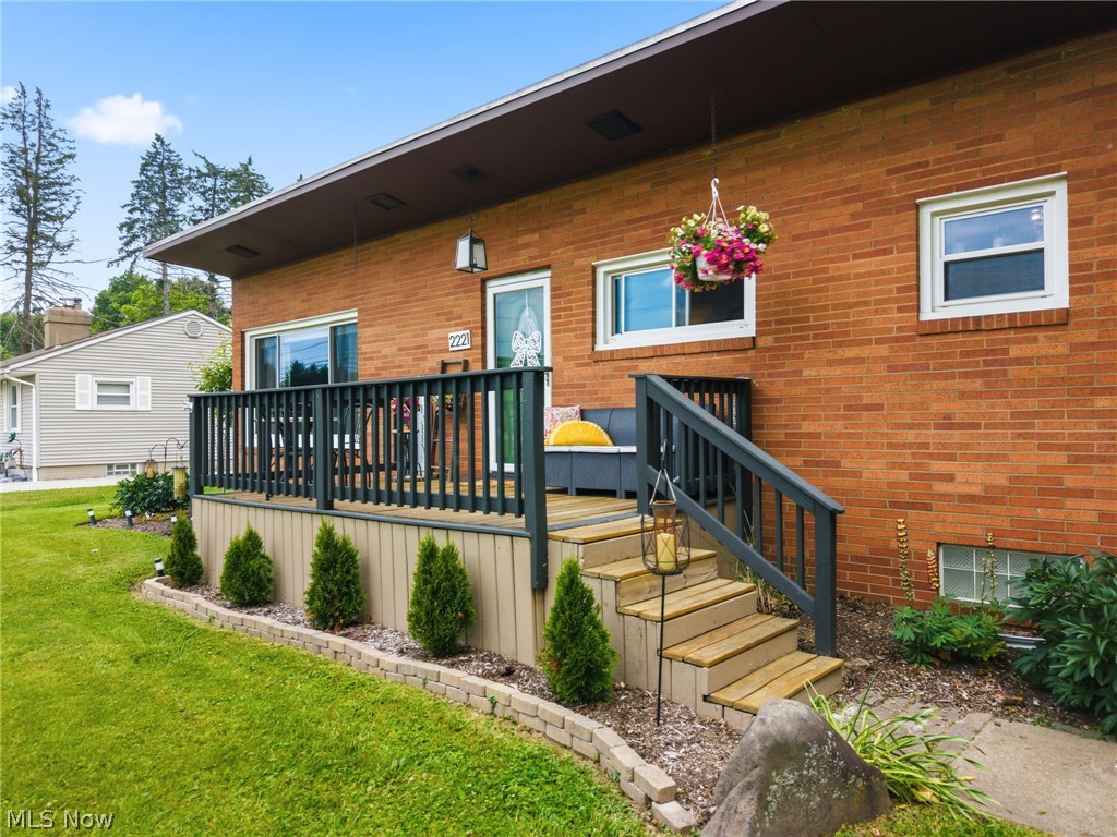 2221 NW Schneider Street NW North Canton OH 44720