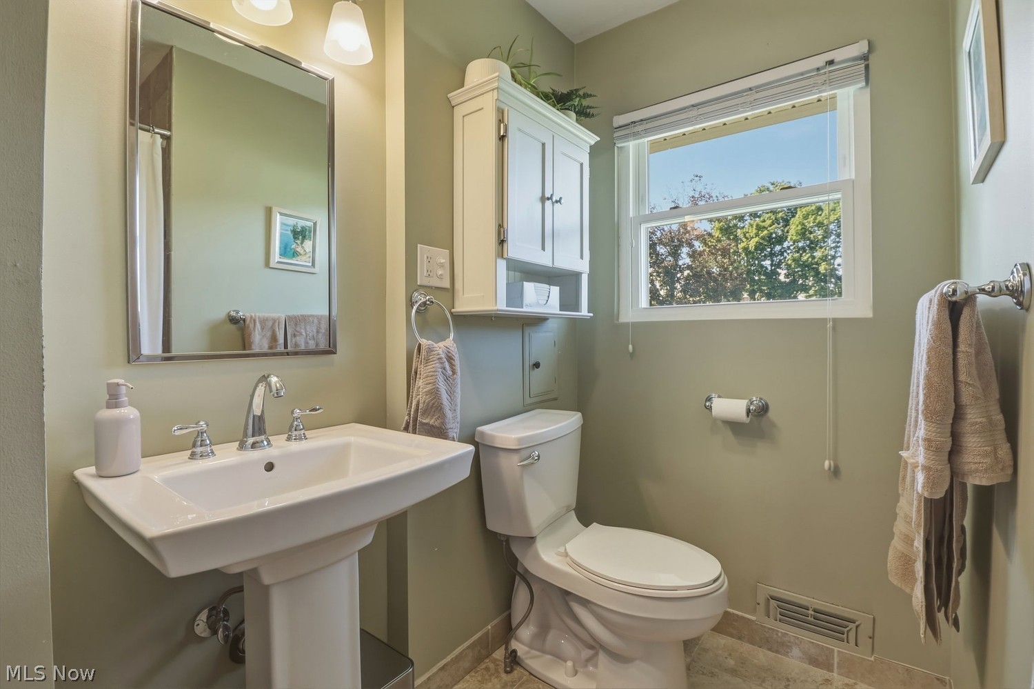 3905 W 213th Street Fairview Park OH 44126