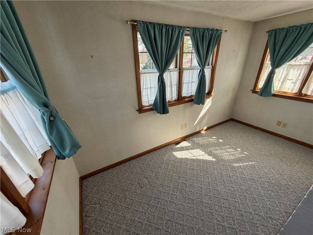 403 Burrows Avenue East Liverpool OH 43920