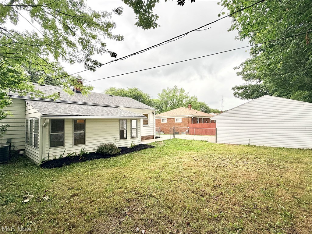 19304 Mayfair Lane Warrensville Heights OH 44128