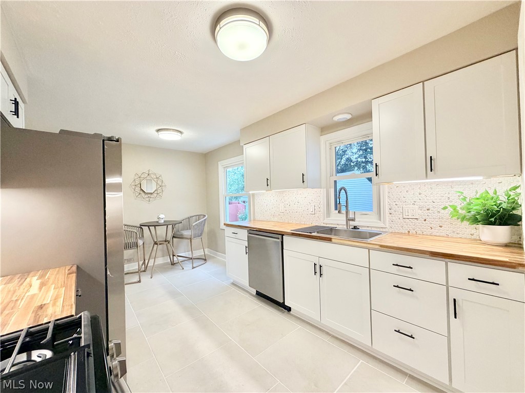 19304 Mayfair Lane Warrensville Heights OH 44128