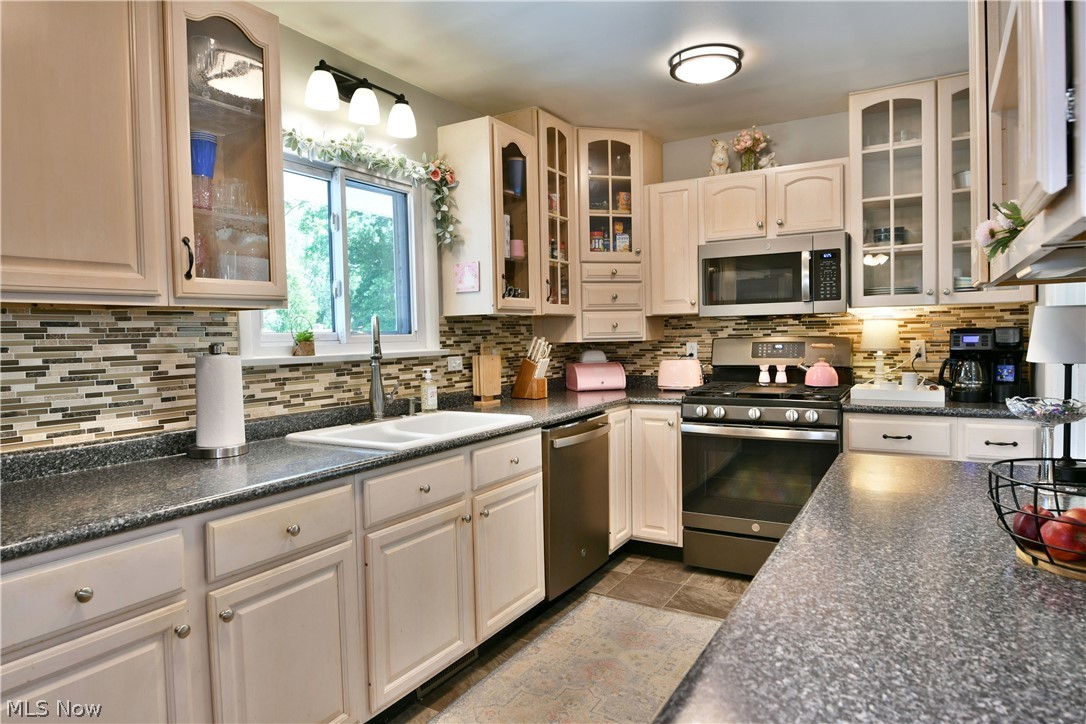 1934 Chester Avenue SW Warren OH 44481