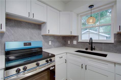 330 S Liberty Avenue Alliance OH 44601