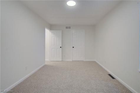 330 S Liberty Avenue Alliance OH 44601