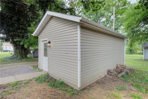 330 S Liberty Avenue Alliance OH 44601