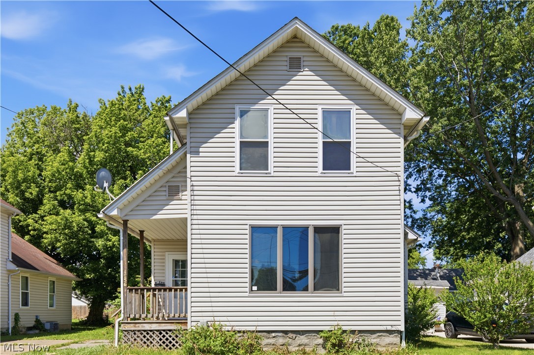 1756 Livingston Avenue Lorain OH 44052
