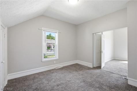 1756 Livingston Avenue Lorain OH 44052