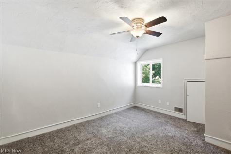 1756 Livingston Avenue Lorain OH 44052
