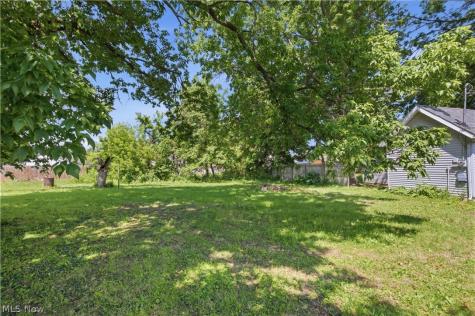 1756 Livingston Avenue Lorain OH 44052