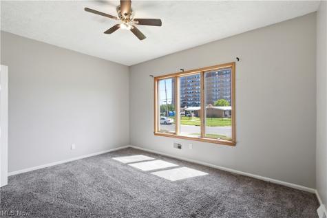 1756 Livingston Avenue Lorain OH 44052
