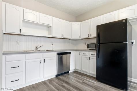 1756 Livingston Avenue Lorain OH 44052