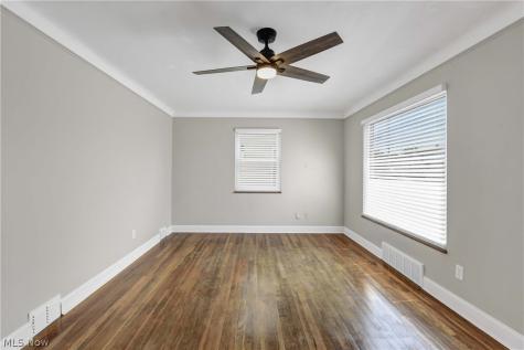 6214 Snow Road Parma OH 44129