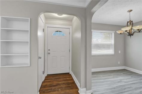 6214 Snow Road Parma OH 44129