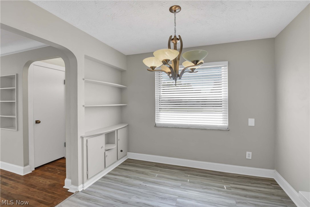 6214 Snow Road Parma OH 44129