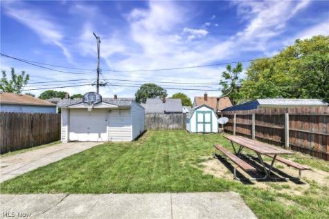 6214 Snow Road Parma OH 44129