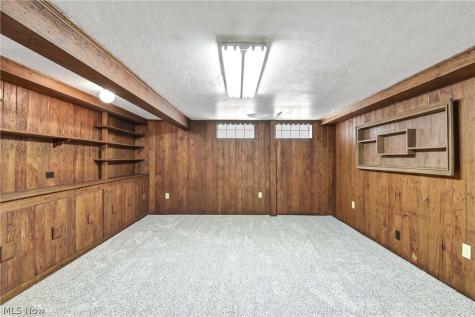 6214 Snow Road Parma OH 44129