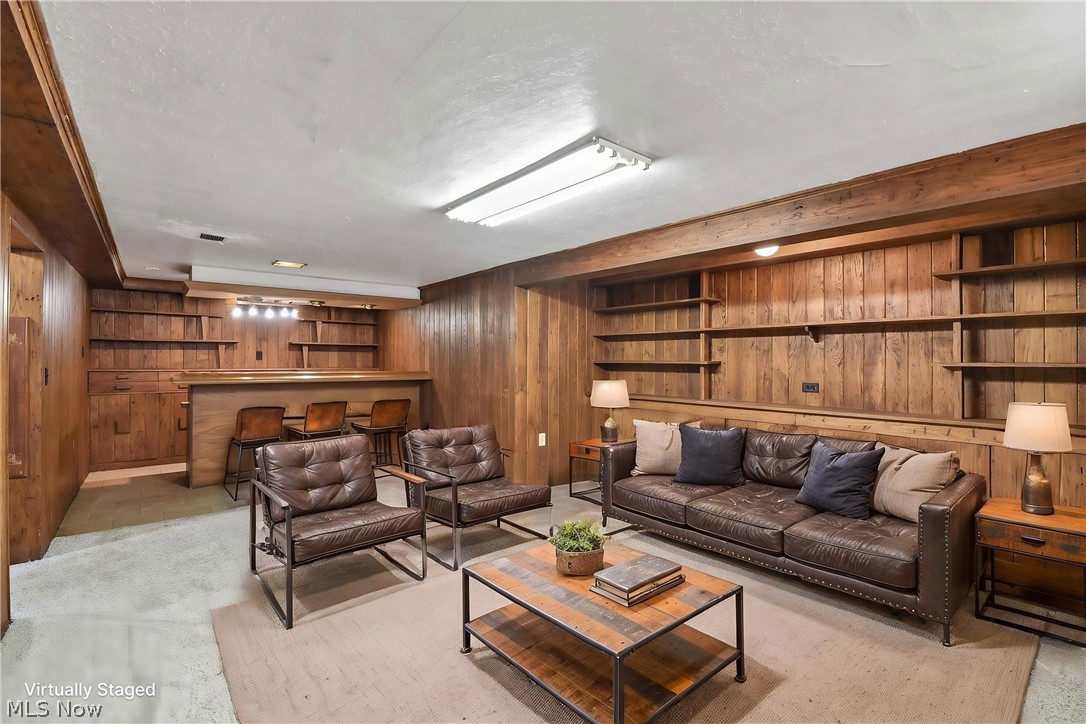 6214 Snow Road Parma OH 44129