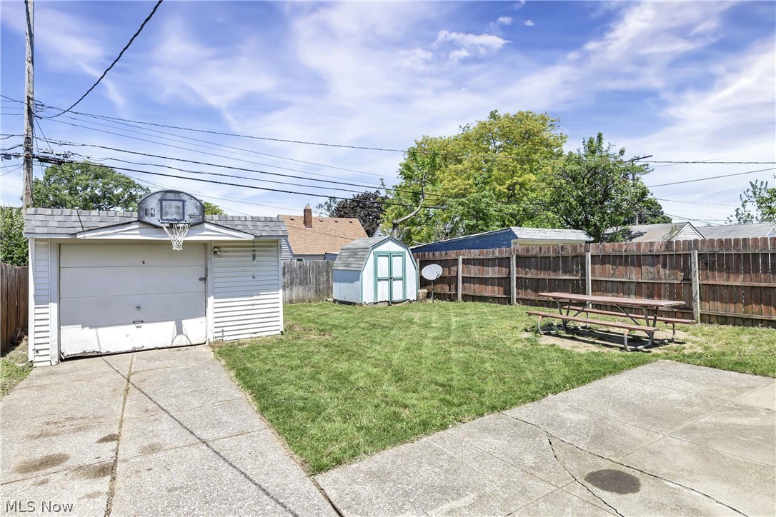 6214 Snow Road Parma OH 44129