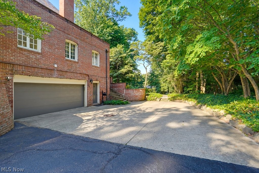540 N Portage Path Road Akron OH 44303