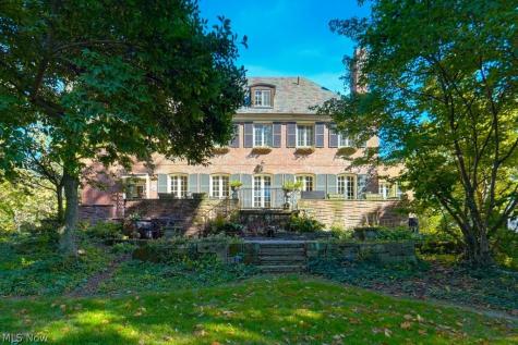 540 N Portage Path Road Akron OH 44303