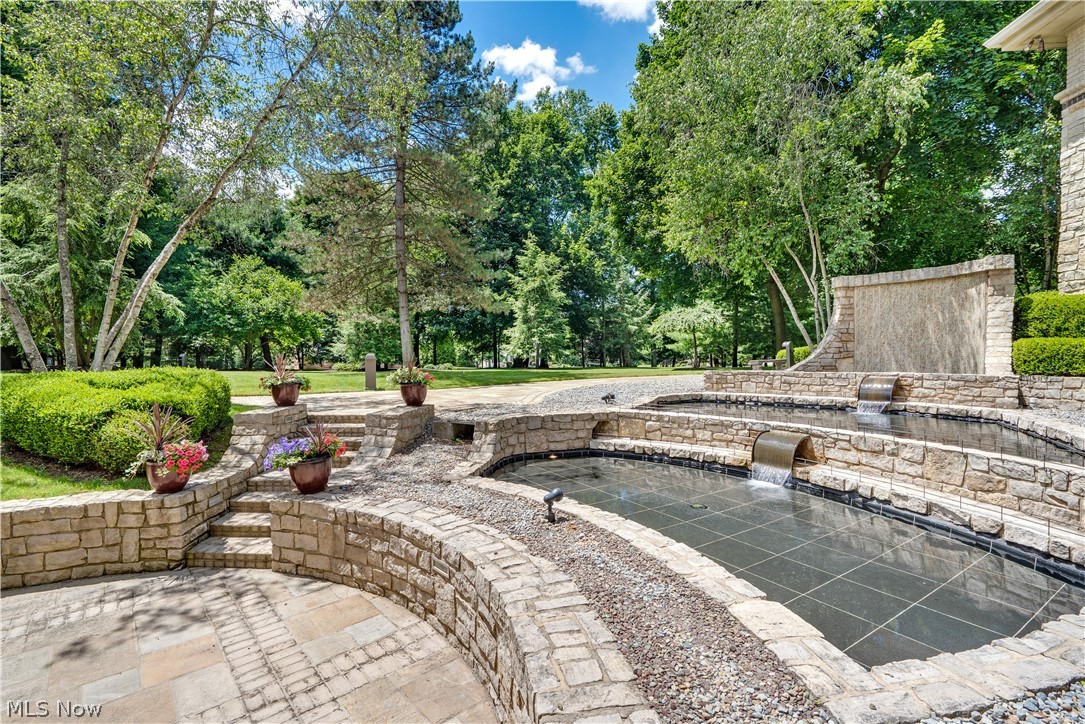 1790 Quaker Lane Salem OH 44460
