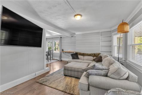 1238 Webb Road Lakewood OH 44107