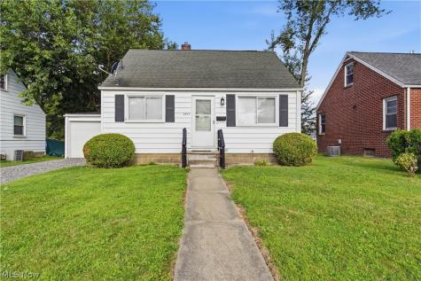 2643 Fletcher Avenue NE Canton OH 44705
