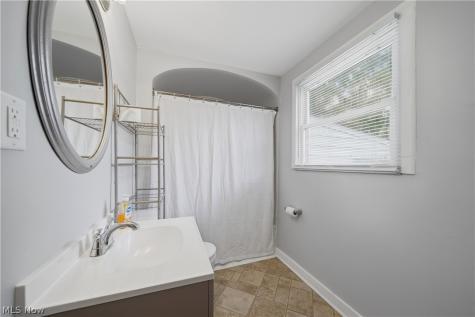 2643 Fletcher Avenue NE Canton OH 44705