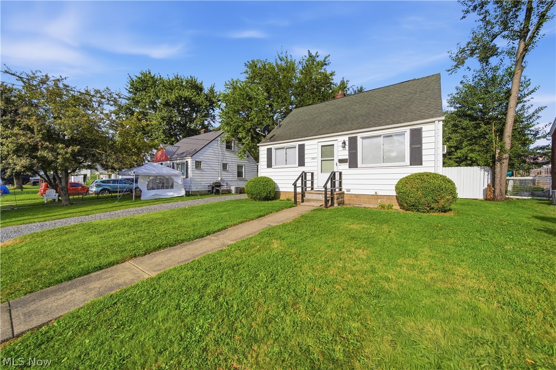 2643 Fletcher Avenue NE Canton OH 44705
