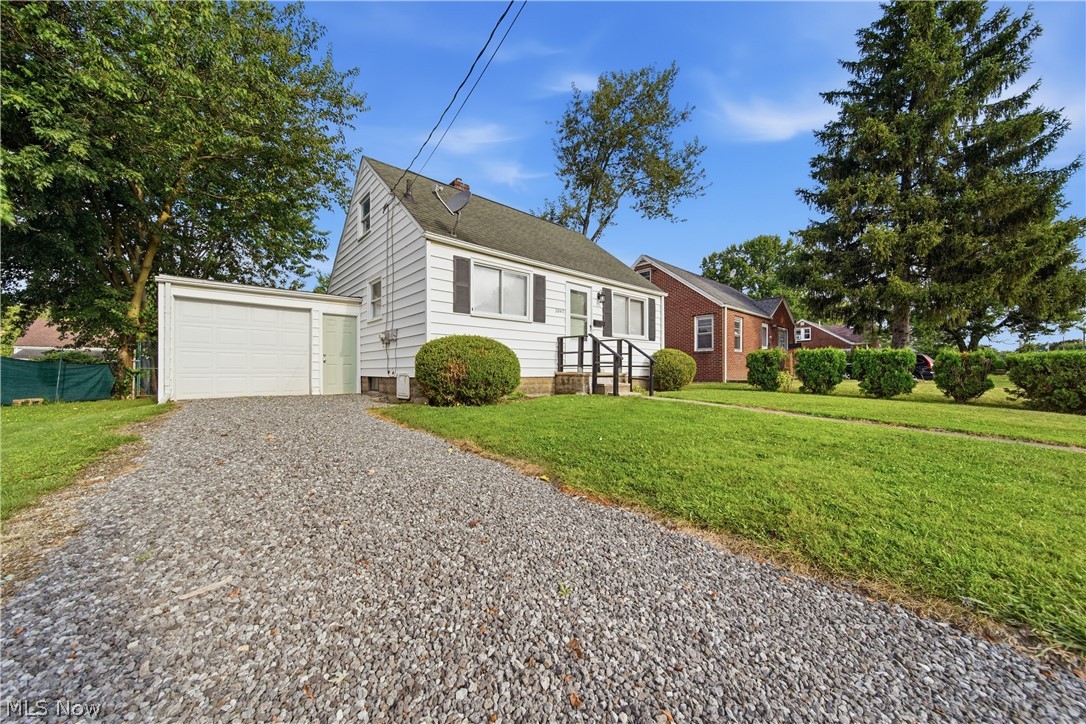 2643 Fletcher Avenue NE Canton OH 44705