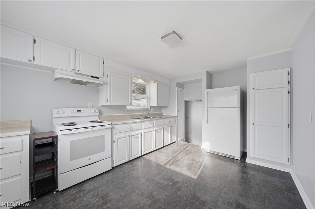 2643 Fletcher Avenue NE Canton OH 44705
