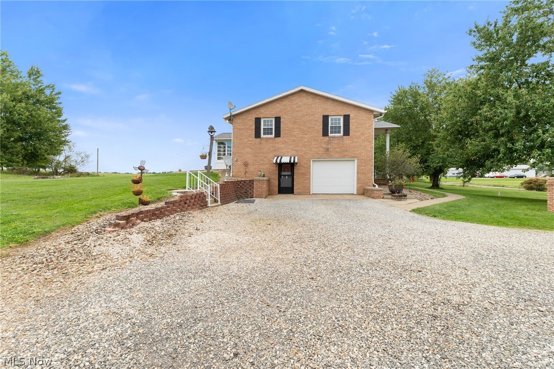 4025 Arrow Road NW Carrollton OH 44615