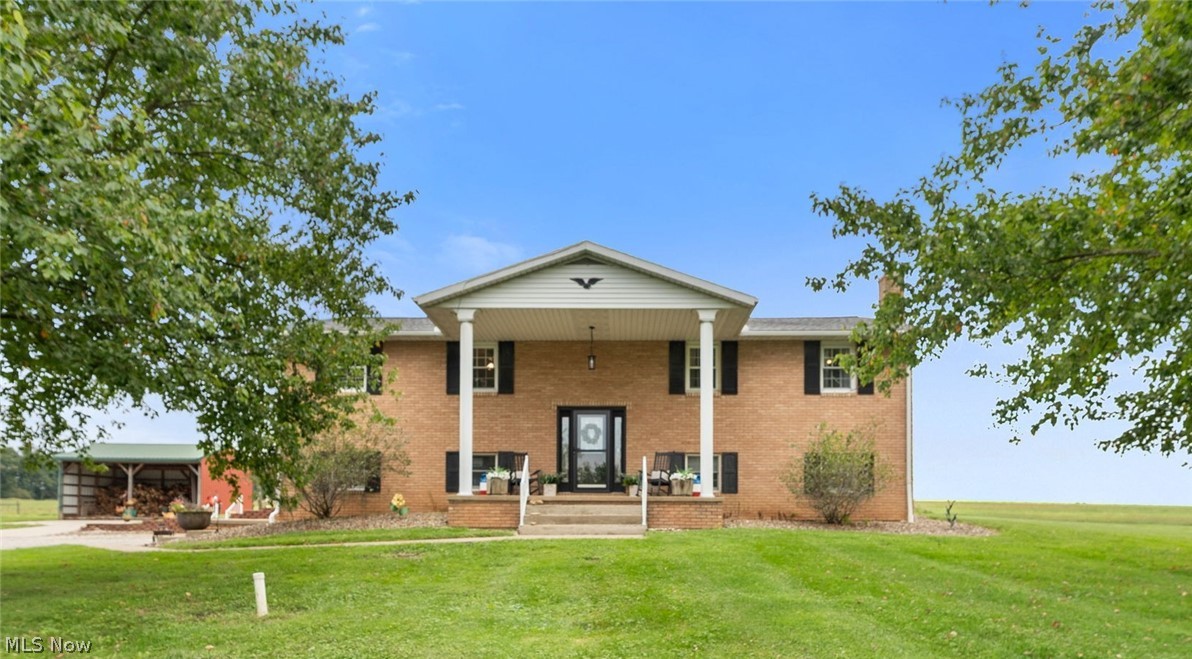 4025 Arrow Road NW Carrollton OH 44615