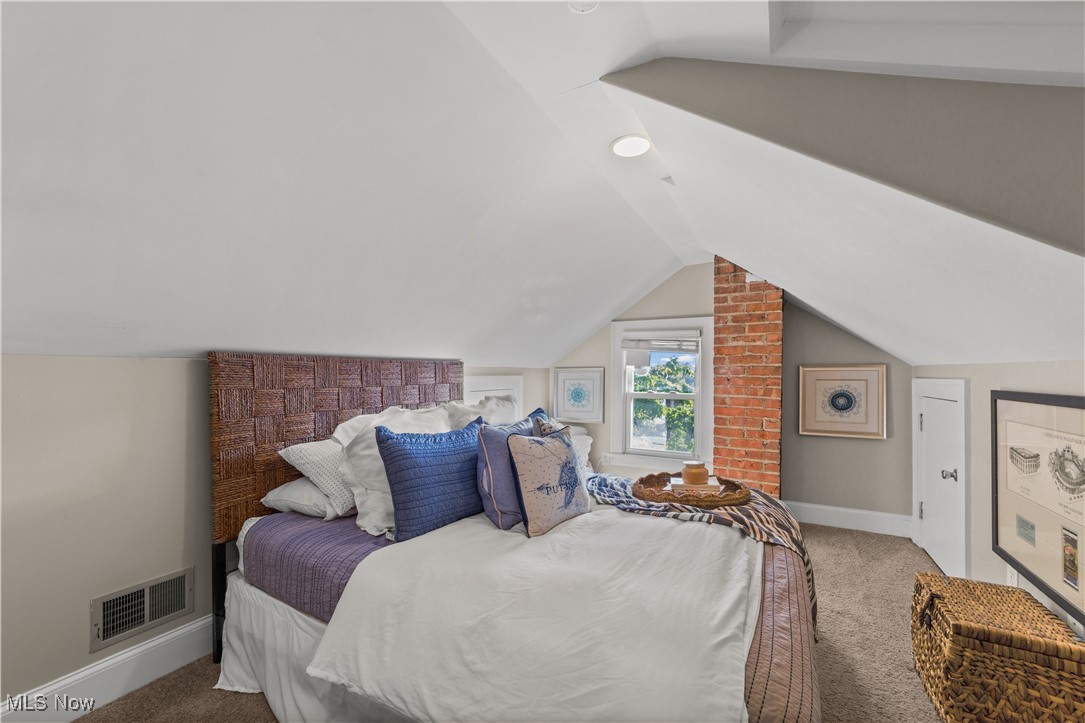 1205 Elbur Avenue Lakewood OH 44107