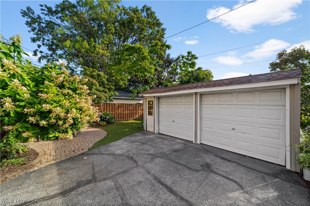 1205 Elbur Avenue Lakewood OH 44107